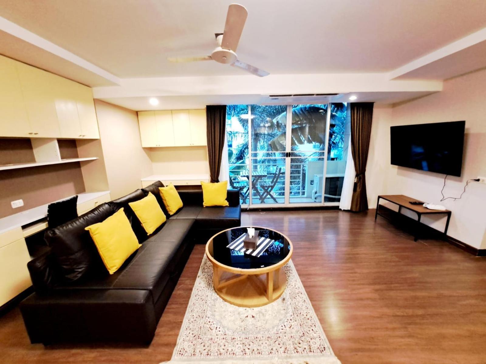 Bahay bakasyunan Downtown 2bedrooms3bth Near Asoke Btsmrt No1 Bangkok